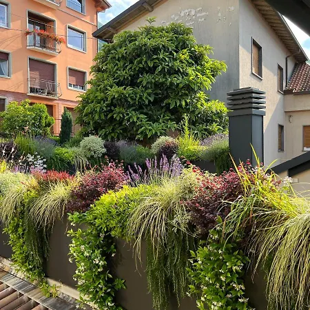 Luxury Lakefront Penthouse Lägenhet