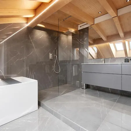 Luxury Lakefront Penthouse Lägenhet *
