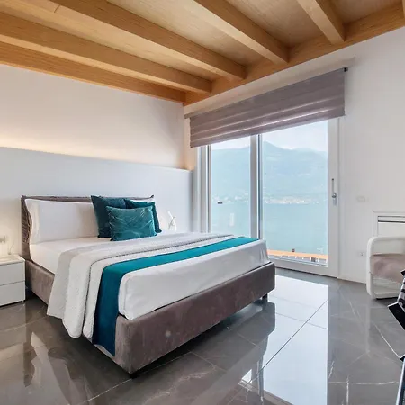 Lejlighed Luxury Lakefront Penthouse Lezzeno