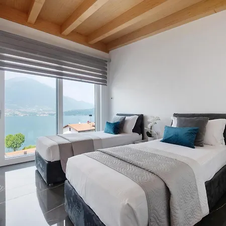 Luxury Lakefront Penthouse Lejlighed Lezzeno