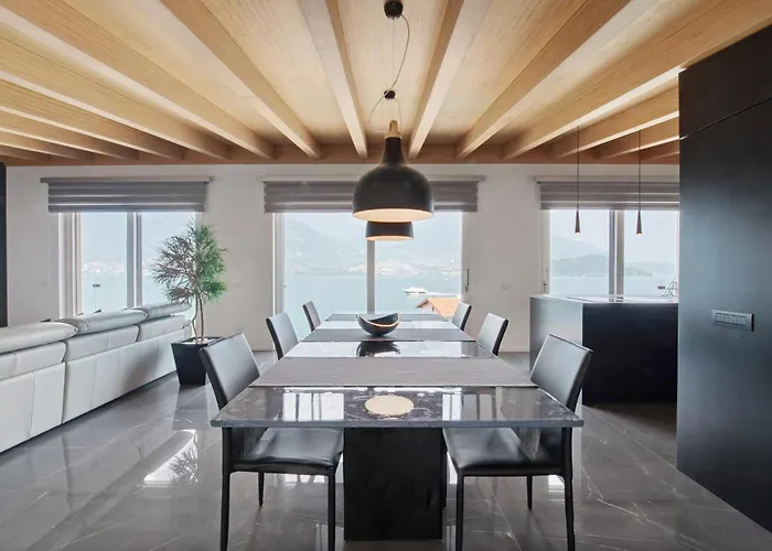 Luxury Lakefront Penthouse Lejlighed *